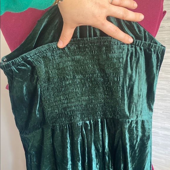 Samantha Pleet Green Velvet Jumpsuit (Size 4) - Picture 5 of 10